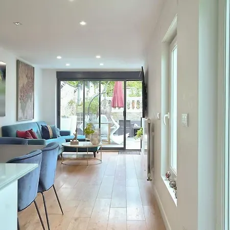 Maison Avec Jardin Proche Metro 15 Min Tour Eiffel Issy-les-Moulineaux